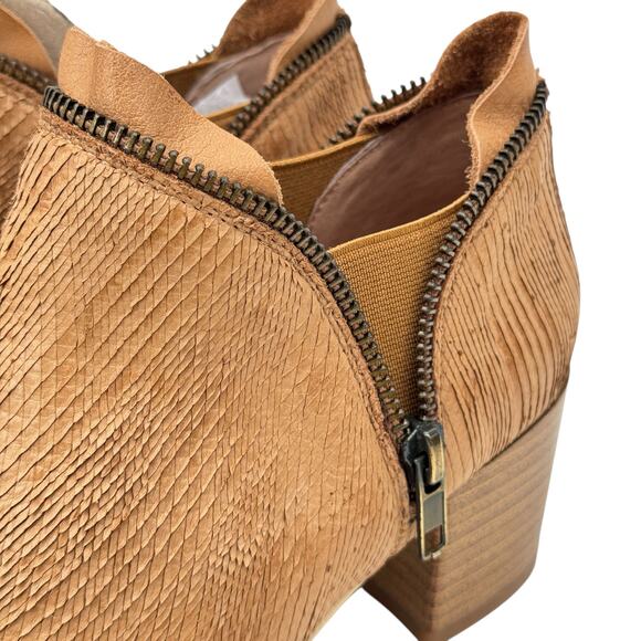 Midas Metan Boots Fringe 3D NEW 6.5 Women's Tan Textured Boho Comfort Block Heel - Picture 7 of 14